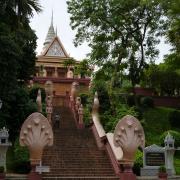Wat Phnom in Phnom Penh